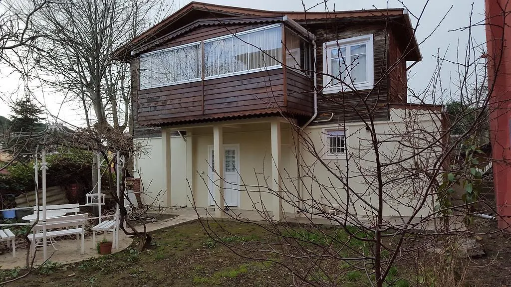 Villa Charming Anatolian House In Cengelkoey Provincia di Provincia di Istanbul